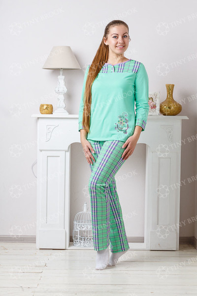 Комплект женский 8315 (футболка/брюки)
Состав: хлопок 100%
Размеры 44-52
Цена: 630,00 руб.